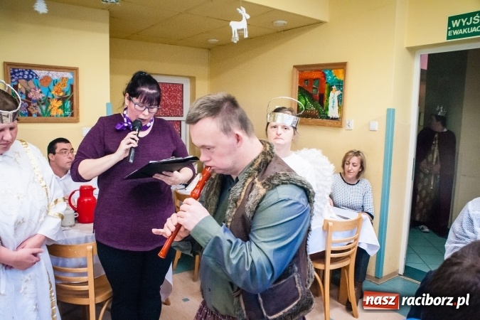 Zdjęcie w galerii na portalu naszraciborz.pl: Wigilia w raciborskich Warsztatach Terapii Zajęciowej wiadomości z regionu