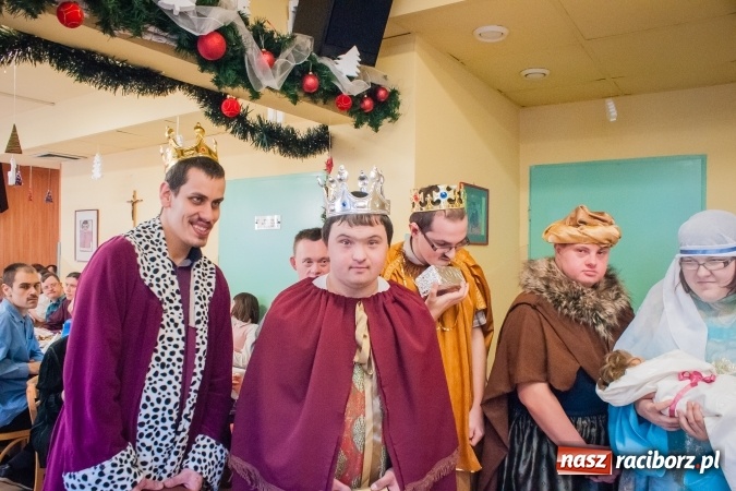 Zdjęcie w galerii na portalu naszraciborz.pl: Wigilia w raciborskich Warsztatach Terapii Zajęciowej wiadomości z regionu