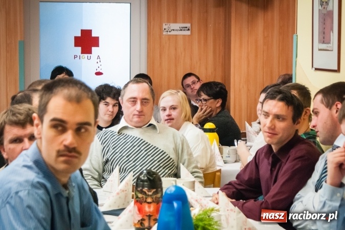 Zdjęcie w galerii na portalu naszraciborz.pl: Wigilia w raciborskich Warsztatach Terapii Zajęciowej wiadomości z regionu