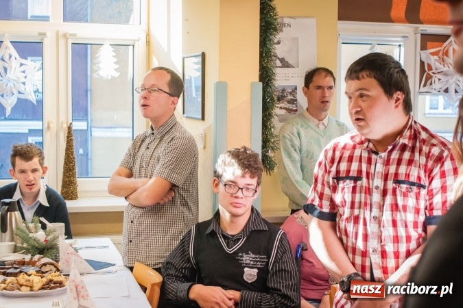 Zdjęcie w galerii na portalu naszraciborz.pl: Wigilia w raciborskich Warsztatach Terapii Zajęciowej wiadomości z regionu