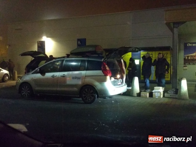 Zdjęcie w galerii na portalu naszraciborz.pl: Przedświąteczna gorączka zakupów i zderzenie z kurierem  wiadomości z regionu