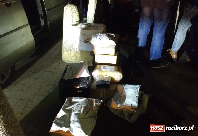 Zdjęcie w galerii na portalu naszraciborz.pl: Przedświąteczna gorączka zakupów i zderzenie z kurierem  wiadomości z regionu
