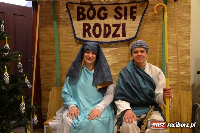 Zdjęcie w galerii na portalu naszraciborz.pl: Spotkanie wigilijne Środowiskowego Domu Samopomocy w Raciborzu wiadomości z regionu