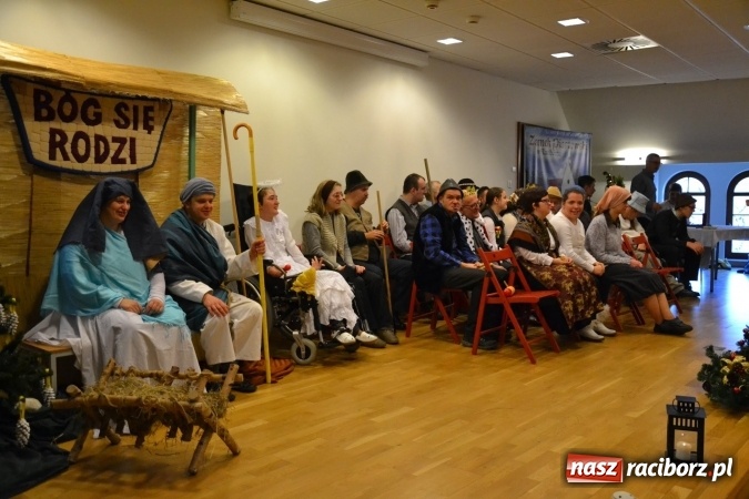 Zdjęcie w galerii na portalu naszraciborz.pl: Spotkanie wigilijne Środowiskowego Domu Samopomocy w Raciborzu wiadomości z regionu