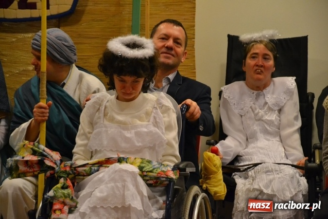 Zdjęcie w galerii na portalu naszraciborz.pl: Spotkanie wigilijne Środowiskowego Domu Samopomocy w Raciborzu wiadomości z regionu