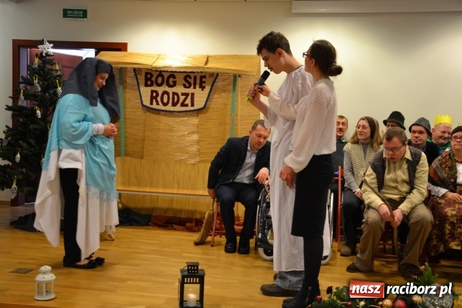 Zdjęcie w galerii na portalu naszraciborz.pl: Spotkanie wigilijne Środowiskowego Domu Samopomocy w Raciborzu wiadomości z regionu