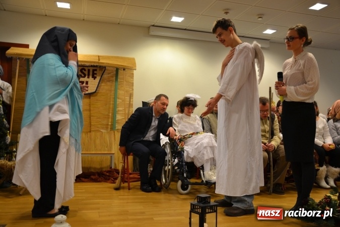 Zdjęcie w galerii na portalu naszraciborz.pl: Spotkanie wigilijne Środowiskowego Domu Samopomocy w Raciborzu wiadomości z regionu