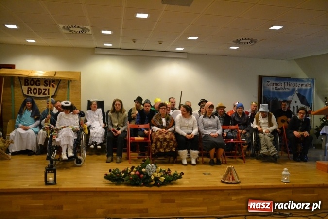 Zdjęcie w galerii na portalu naszraciborz.pl: Spotkanie wigilijne Środowiskowego Domu Samopomocy w Raciborzu wiadomości z regionu