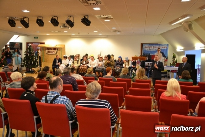 Zdjęcie w galerii na portalu naszraciborz.pl: Spotkanie wigilijne Środowiskowego Domu Samopomocy w Raciborzu wiadomości z regionu