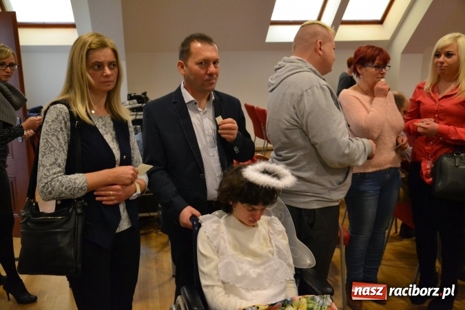 Zdjęcie w galerii na portalu naszraciborz.pl: Spotkanie wigilijne Środowiskowego Domu Samopomocy w Raciborzu wiadomości z regionu