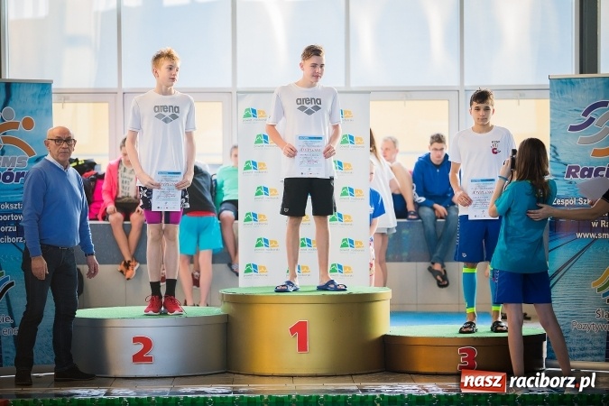 Zdjęcie w galerii na portalu naszraciborz.pl: Ze Śląska na Olimpijskie Areny - młodzi pływacy rywalizowali na pływalni SMS-u  wiadomości z regionu