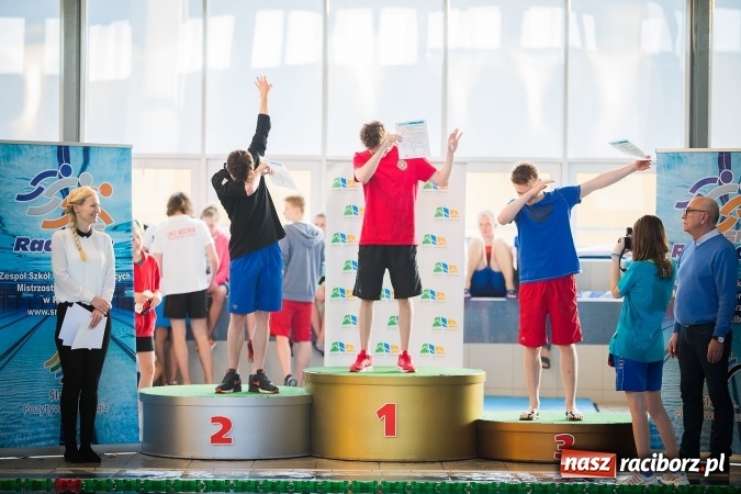 Zdjęcie w galerii na portalu naszraciborz.pl: Ze Śląska na Olimpijskie Areny - młodzi pływacy rywalizowali na pływalni SMS-u  wiadomości z regionu