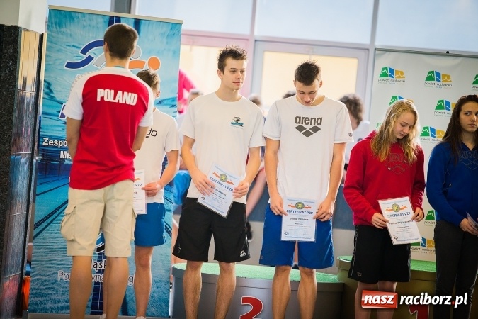 Zdjęcie w galerii na portalu naszraciborz.pl: Ze Śląska na Olimpijskie Areny - młodzi pływacy rywalizowali na pływalni SMS-u  wiadomości z regionu