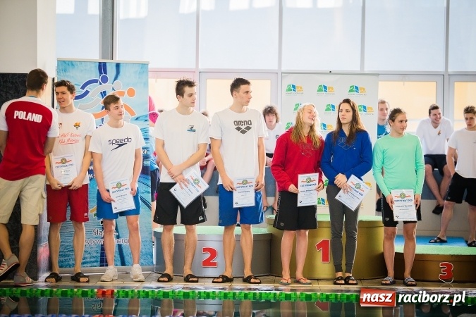 Zdjęcie w galerii na portalu naszraciborz.pl: Ze Śląska na Olimpijskie Areny - młodzi pływacy rywalizowali na pływalni SMS-u  wiadomości z regionu
