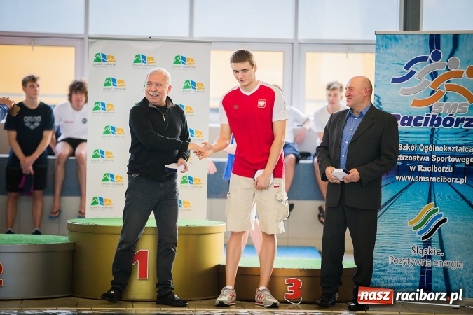 Zdjęcie w galerii na portalu naszraciborz.pl: Ze Śląska na Olimpijskie Areny - młodzi pływacy rywalizowali na pływalni SMS-u  wiadomości z regionu