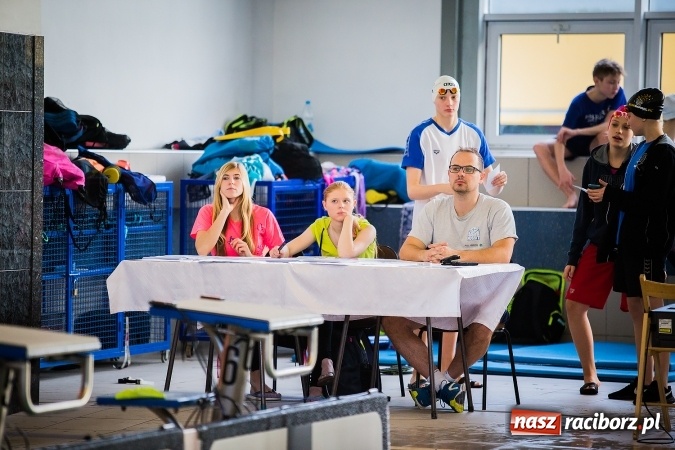 Zdjęcie w galerii na portalu naszraciborz.pl: Ze Śląska na Olimpijskie Areny - młodzi pływacy rywalizowali na pływalni SMS-u  wiadomości z regionu