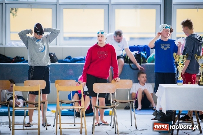 Zdjęcie w galerii na portalu naszraciborz.pl: Ze Śląska na Olimpijskie Areny - młodzi pływacy rywalizowali na pływalni SMS-u  wiadomości z regionu