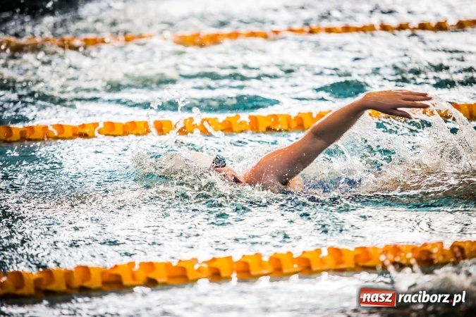 Zdjęcie w galerii na portalu naszraciborz.pl: Ze Śląska na Olimpijskie Areny - młodzi pływacy rywalizowali na pływalni SMS-u  wiadomości z regionu