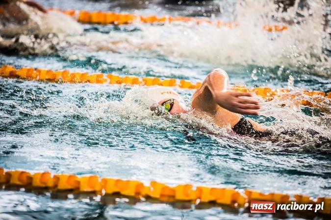 Zdjęcie w galerii na portalu naszraciborz.pl: Ze Śląska na Olimpijskie Areny - młodzi pływacy rywalizowali na pływalni SMS-u  wiadomości z regionu