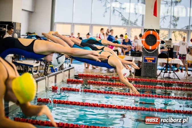 Zdjęcie w galerii na portalu naszraciborz.pl: Ze Śląska na Olimpijskie Areny - młodzi pływacy rywalizowali na pływalni SMS-u  wiadomości z regionu