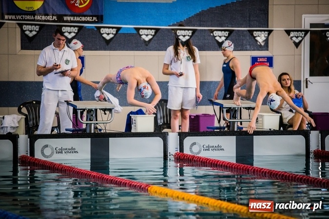 Zdjęcie w galerii na portalu naszraciborz.pl: Ze Śląska na Olimpijskie Areny - młodzi pływacy rywalizowali na pływalni SMS-u  wiadomości z regionu