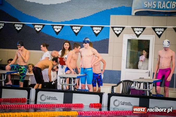 Zdjęcie w galerii na portalu naszraciborz.pl: Ze Śląska na Olimpijskie Areny - młodzi pływacy rywalizowali na pływalni SMS-u  wiadomości z regionu