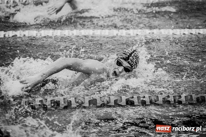 Zdjęcie w galerii na portalu naszraciborz.pl: Ze Śląska na Olimpijskie Areny - młodzi pływacy rywalizowali na pływalni SMS-u  wiadomości z regionu