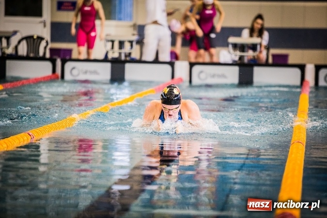 Zdjęcie w galerii na portalu naszraciborz.pl: Ze Śląska na Olimpijskie Areny - młodzi pływacy rywalizowali na pływalni SMS-u  wiadomości z regionu