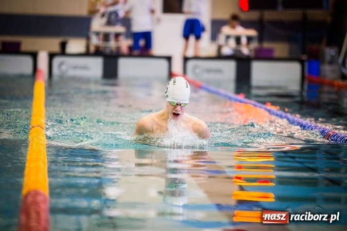 Zdjęcie w galerii na portalu naszraciborz.pl: Ze Śląska na Olimpijskie Areny - młodzi pływacy rywalizowali na pływalni SMS-u  wiadomości z regionu