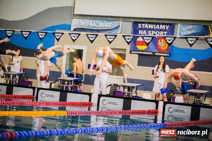 Zdjęcie w galerii na portalu naszraciborz.pl: Ze Śląska na Olimpijskie Areny - młodzi pływacy rywalizowali na pływalni SMS-u  wiadomości z regionu