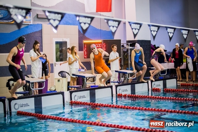 Zdjęcie w galerii na portalu naszraciborz.pl: Ze Śląska na Olimpijskie Areny - młodzi pływacy rywalizowali na pływalni SMS-u  wiadomości z regionu