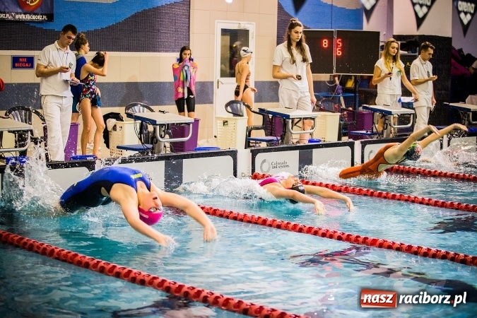 Zdjęcie w galerii na portalu naszraciborz.pl: Ze Śląska na Olimpijskie Areny - młodzi pływacy rywalizowali na pływalni SMS-u  wiadomości z regionu