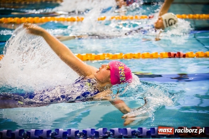 Zdjęcie w galerii na portalu naszraciborz.pl: Ze Śląska na Olimpijskie Areny - młodzi pływacy rywalizowali na pływalni SMS-u  wiadomości z regionu