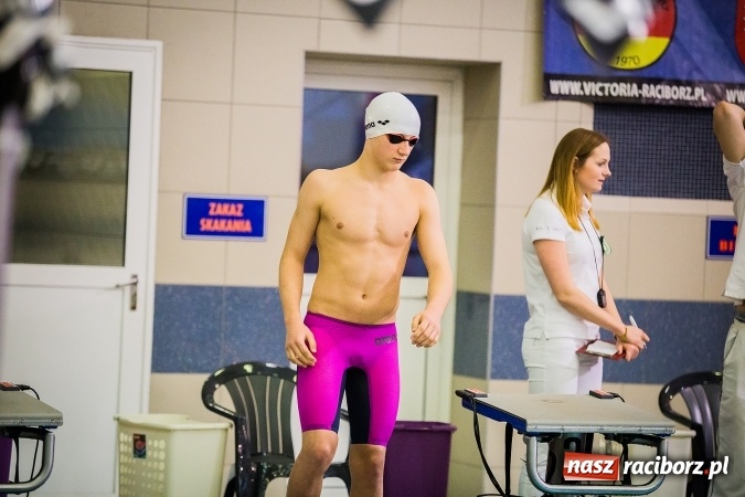 Zdjęcie w galerii na portalu naszraciborz.pl: Ze Śląska na Olimpijskie Areny - młodzi pływacy rywalizowali na pływalni SMS-u  wiadomości z regionu