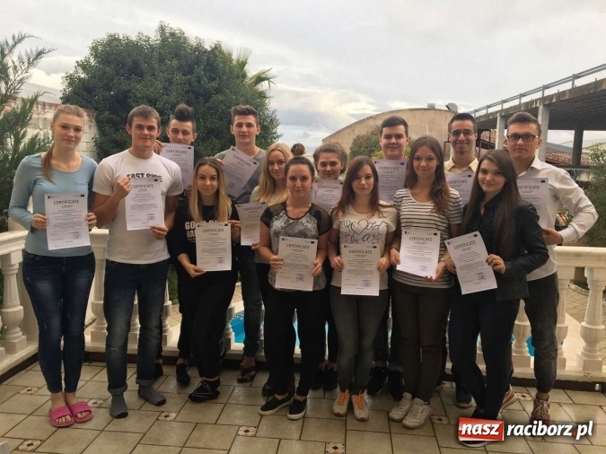 Zdjęcie w galerii na portalu naszraciborz.pl: Uczniowie z Raciborza przez miesiąc zdobywali doświadczenia w Hiszpanii  wiadomości z regionu