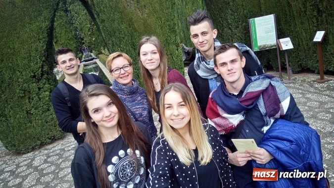 Zdjęcie w galerii na portalu naszraciborz.pl: Uczniowie z Raciborza przez miesiąc zdobywali doświadczenia w Hiszpanii  wiadomości z regionu