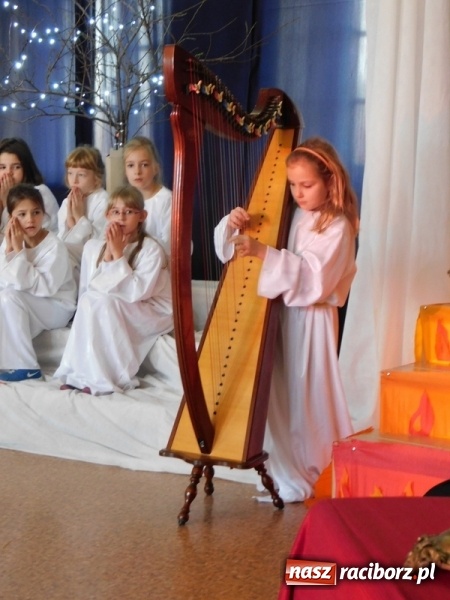 Zdjęcie w galerii na portalu naszraciborz.pl: Jest taki dzień, czyli Jasełka w SP 4  wiadomości z regionu