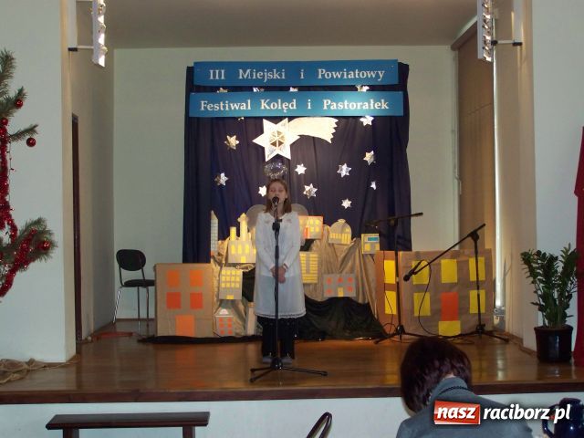 Zdjęcie w galerii na portalu naszraciborz.pl: Przybieżeli do... G5, a tam festiwal kolęd wiadomości z regionu