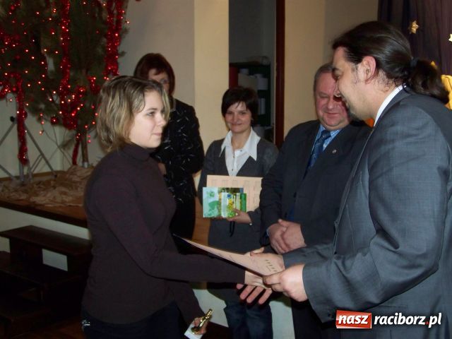 Zdjęcie w galerii na portalu naszraciborz.pl: Przybieżeli do... G5, a tam festiwal kolęd wiadomości z regionu