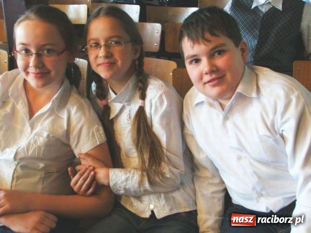 Zdjęcie w galerii na portalu naszraciborz.pl: Przybieżeli do... G5, a tam festiwal kolęd wiadomości z regionu