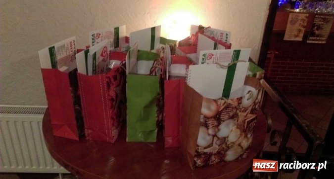 Zdjęcie w galerii na portalu naszraciborz.pl: Wigilia u Łamatorów wiadomości z regionu