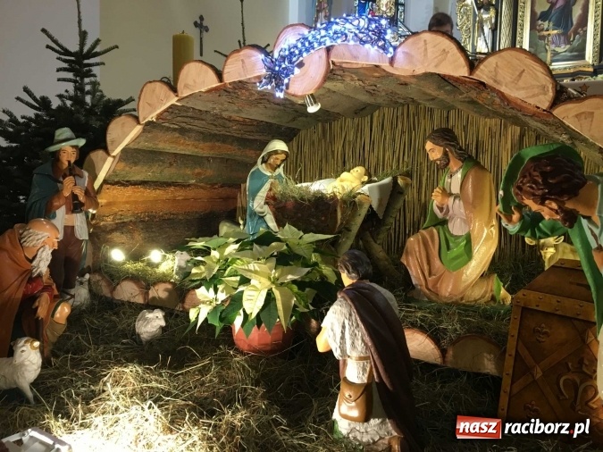 Zdjęcie w galerii na portalu naszraciborz.pl: Tak Jezus przyszedł na świat - żywa szopka w Brzeziu wiadomości z regionu