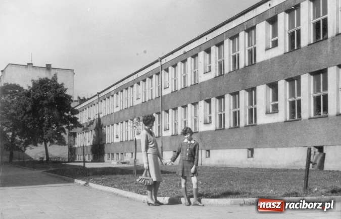 Zdjęcie w galerii na portalu naszraciborz.pl: Najstarsze widoki miasta Raciborza. Sprawdź, jak dziś wygląda to miejsce! wiadomości z regionu