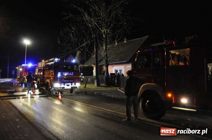 Zdjęcie w galerii na portalu naszraciborz.pl: Pożar na poddaszu domu w Rudzie Kozielskiej. W akcji zastępy z Raciborza oraz OSP z gminy Kuźnia Raciborska wiadomości z regionu