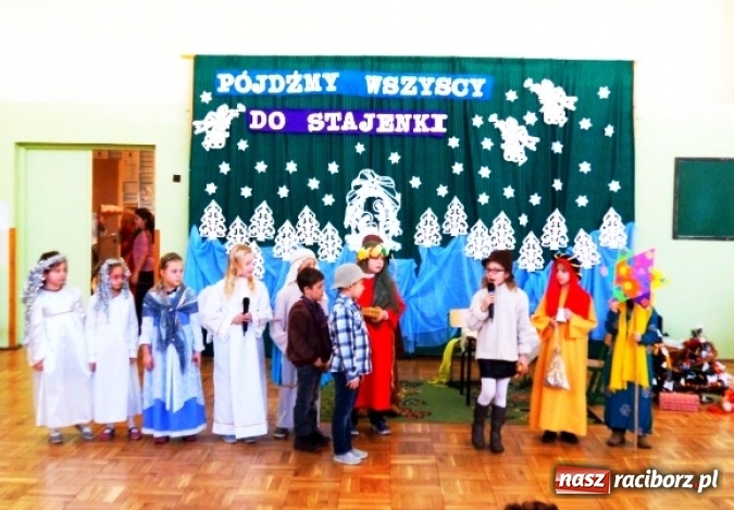 Zdjęcie w galerii na portalu naszraciborz.pl: Wsp&oacute;lna szkolna wigilia w Borucinie wiadomości z regionu