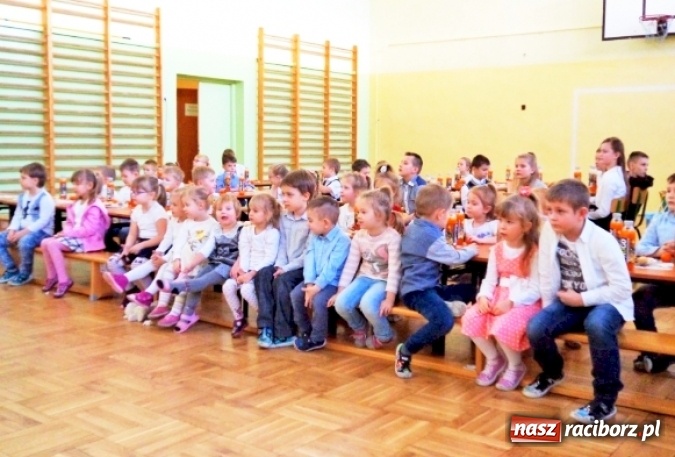 Zdjęcie w galerii na portalu naszraciborz.pl: Wsp&oacute;lna szkolna wigilia w Borucinie wiadomości z regionu