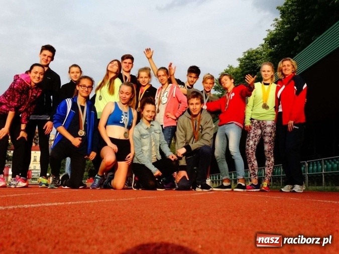 Zdjęcie w galerii na portalu naszraciborz.pl: Raciborskie ZSOMS podsumował sportowe osiągnięcia mijającego roku  wiadomości z regionu