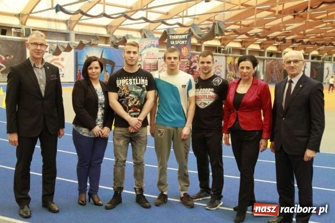 Zdjęcie w galerii na portalu naszraciborz.pl: Raciborskie ZSOMS podsumował sportowe osiągnięcia mijającego roku  wiadomości z regionu