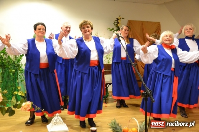 Zdjęcie w galerii na portalu naszraciborz.pl: Grecki raj - program rozrywkowy na Zamku Piastowskim  wiadomości z regionu