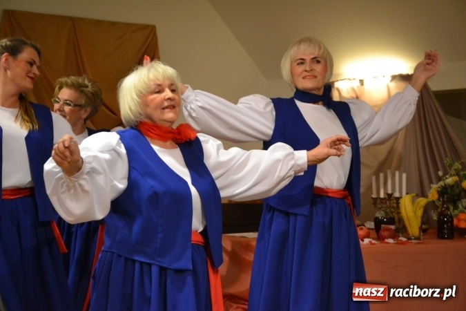 Zdjęcie w galerii na portalu naszraciborz.pl: Grecki raj - program rozrywkowy na Zamku Piastowskim  wiadomości z regionu